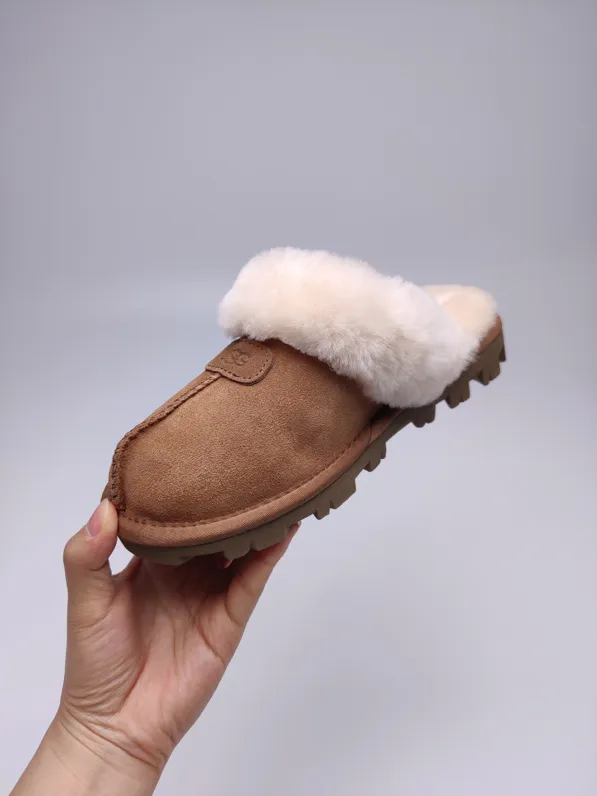 💰360 UGG sheepskin all-in-one snow boots 5125 casual fur mops. In stock: 35-40 yards. Color: maroon gray pink.